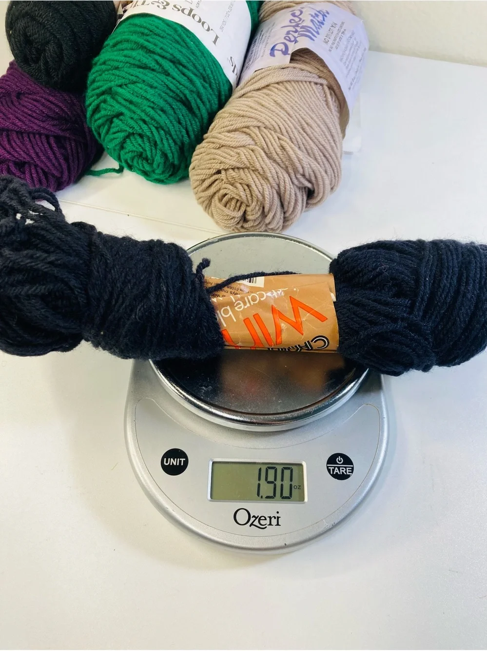 711g / 25.07 oz Season Starter: Assorted Colors and Brands Acrylic DK Worsted